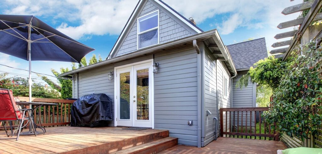 horizontal vinyl siding shown on a renoworks visualizer